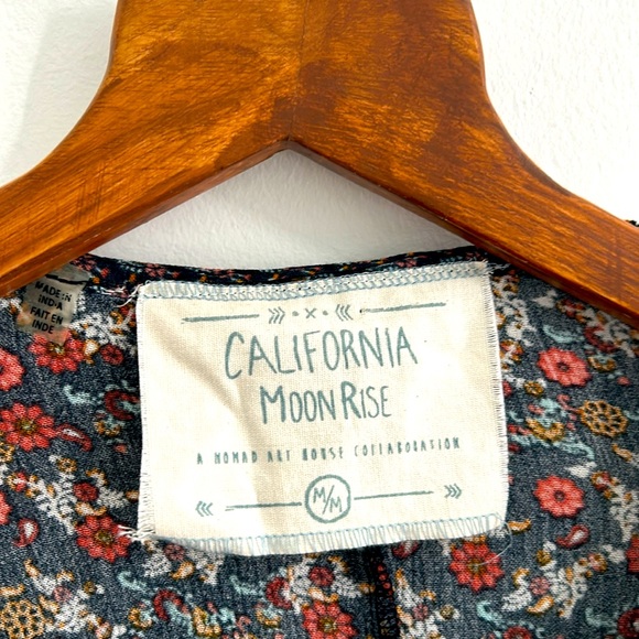 California Moonrise Blue Cream Patchwork Style Long Sleeved Boho Top - Picture 4 of 10